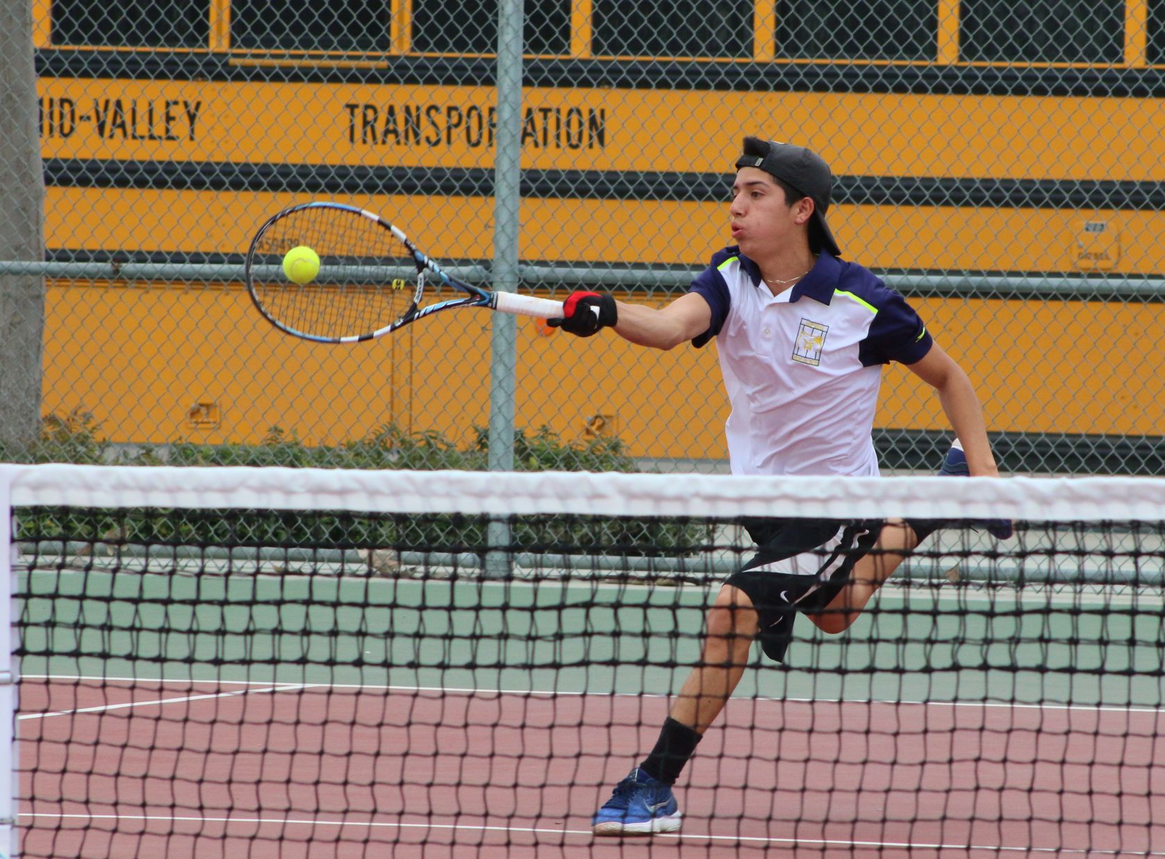 Diaz, Roa lead against Lindsay